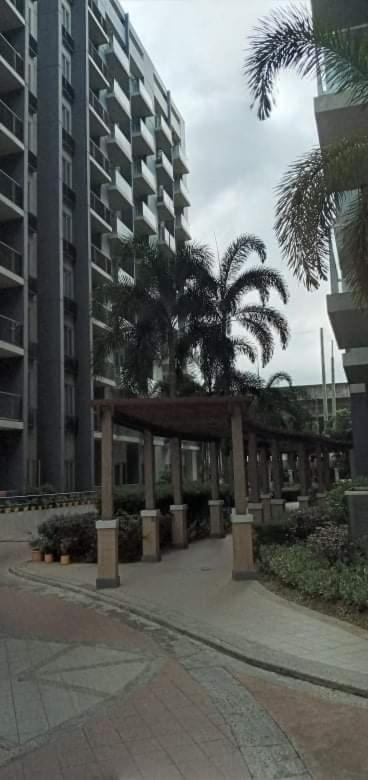One Palm Tree Villas Naia Terminal 3 Manila Bagian luar foto